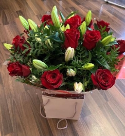 Sweet Rose & Pink Lily Bouquet